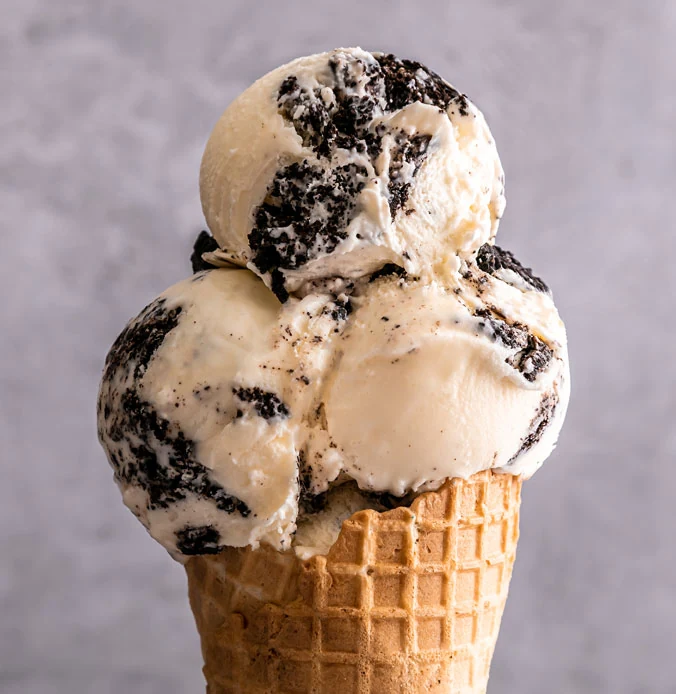 Lakes Ice Cream Cookies and Cream — official flavour photograph