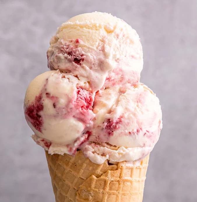 Lakes Ice Cream Raspberry Pavlova — official flavour photograph