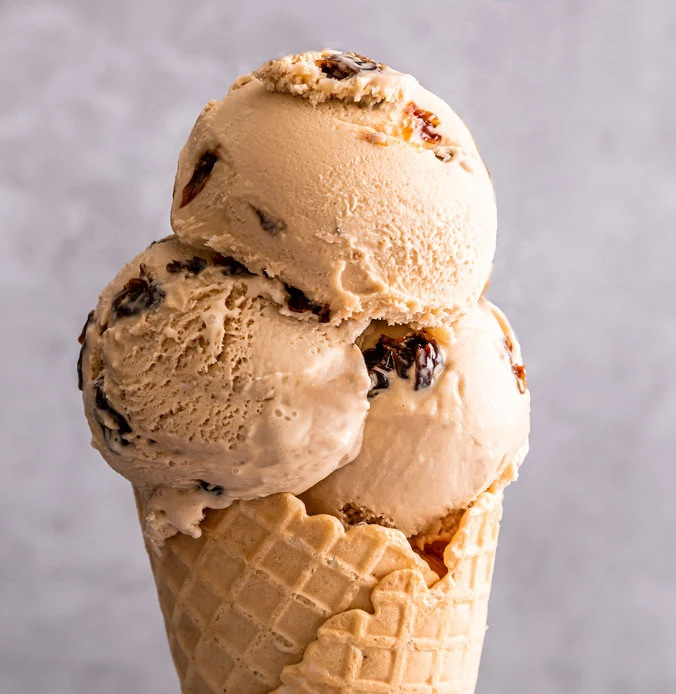 Lakes Ice Cream Rum and Raisin — official flavour photograph